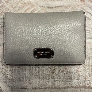 Michael Kors Leather Compact Wallet (gray)